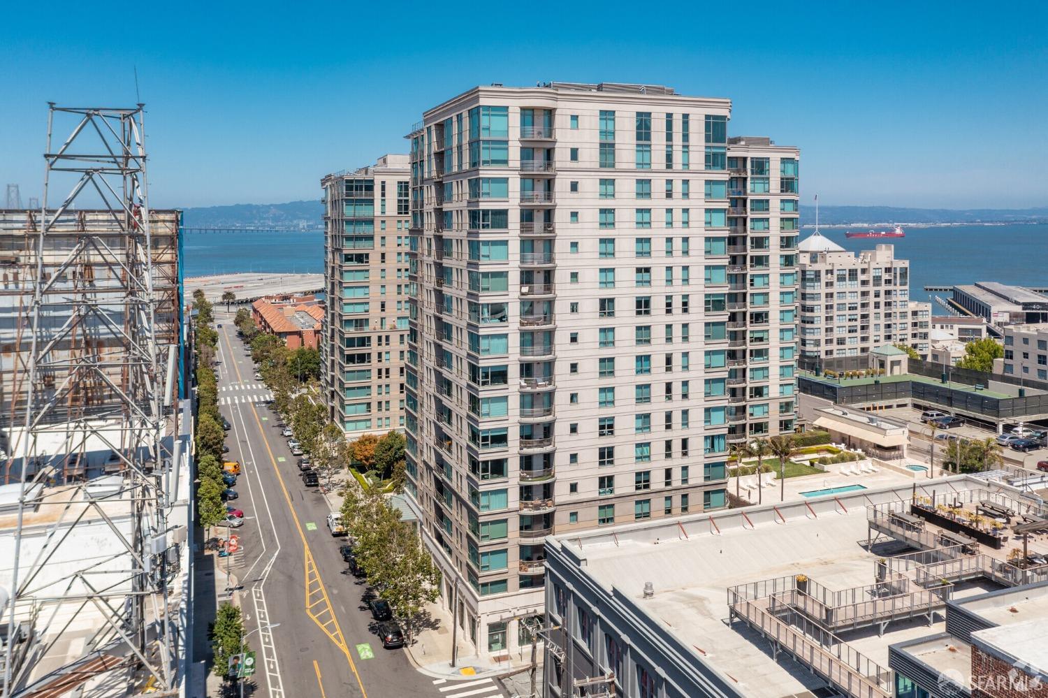 243 Brannan Street - Photo 3