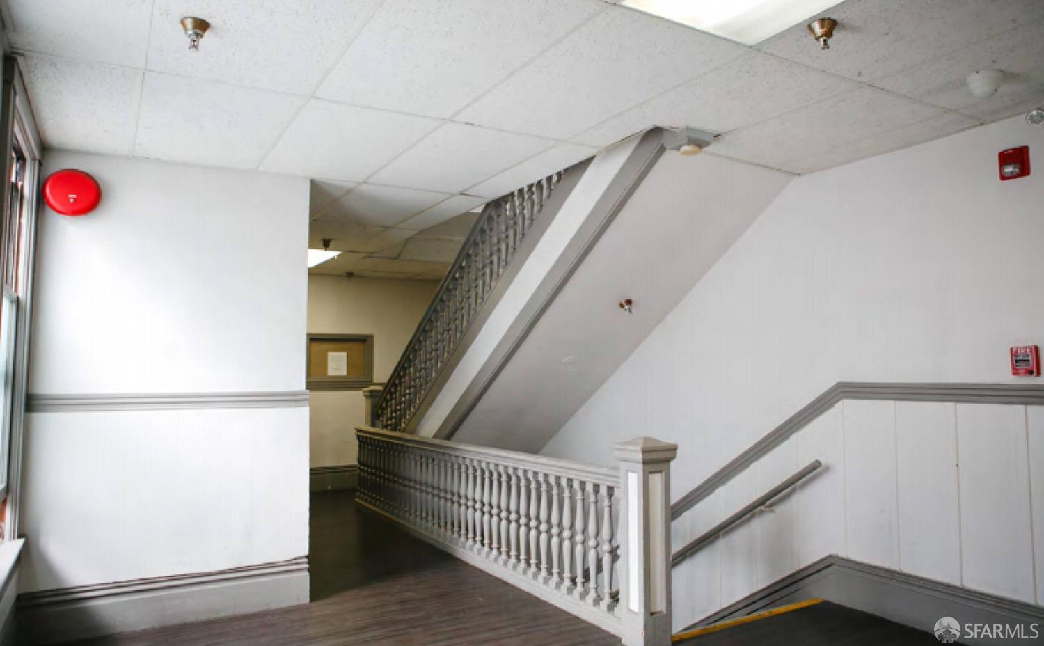 614 Pine Street - Photo 3