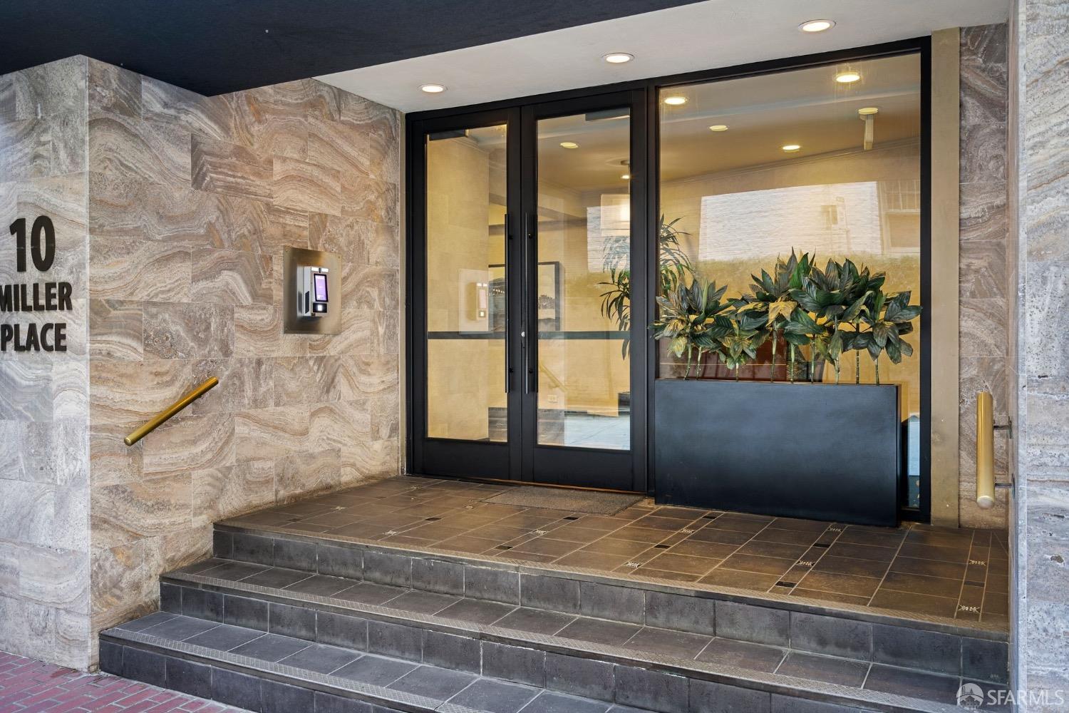 10 Miller Place #1002 - Photo 4
