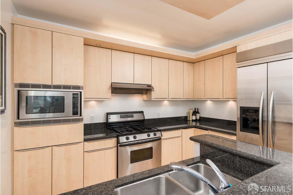 239 Brannan Street #14A - Photo 4