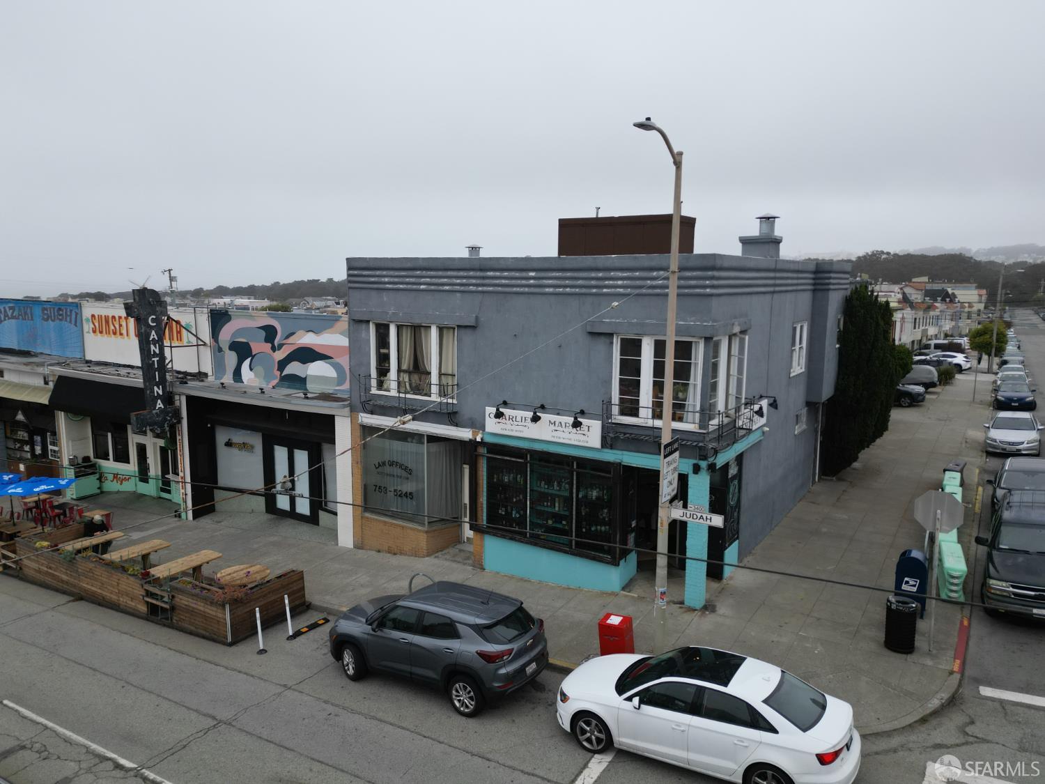 3400 Judah Street - Photo 2