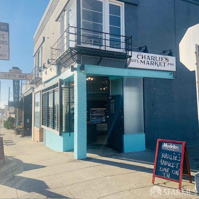 3400 Judah Street - Photo 3