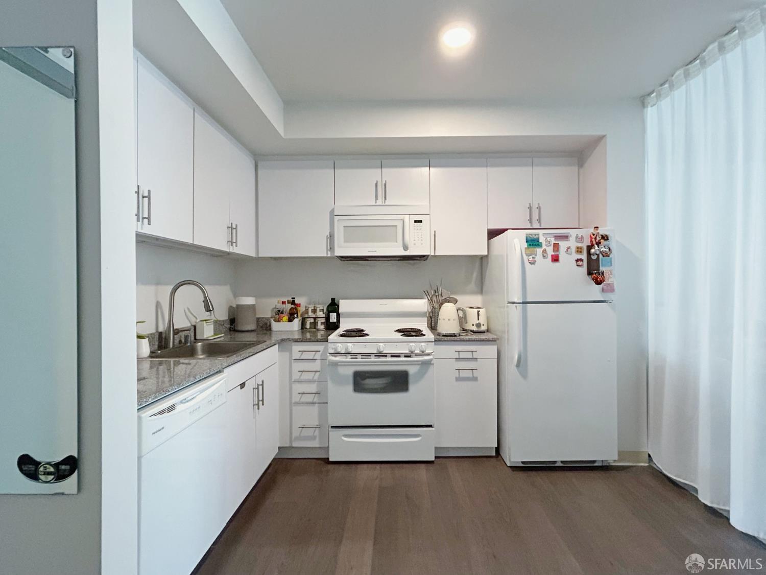 1400 Mission Street #1203 - Photo 2