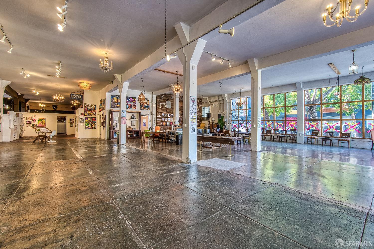 593 Valencia Street - Photo 4