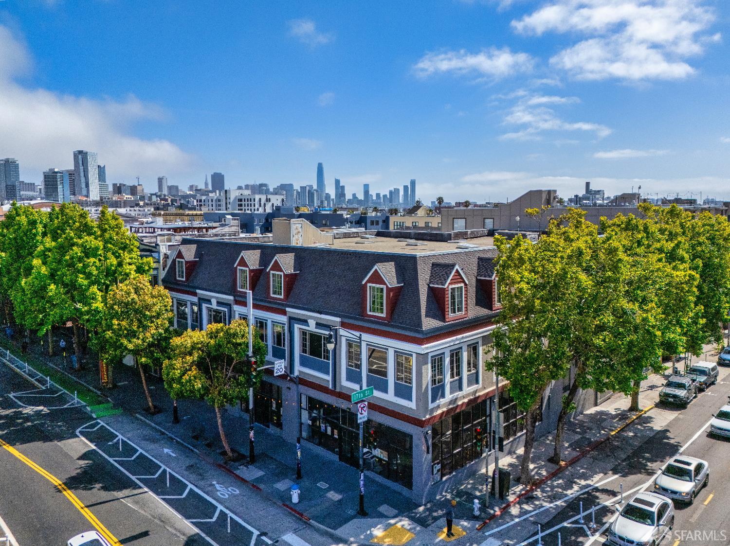 593 Valencia Street - Photo 2