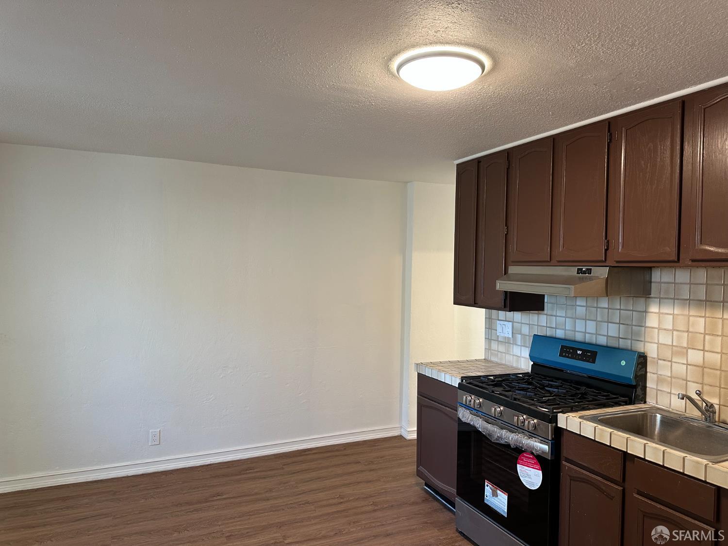 1224 Stockton Street - Photo 2
