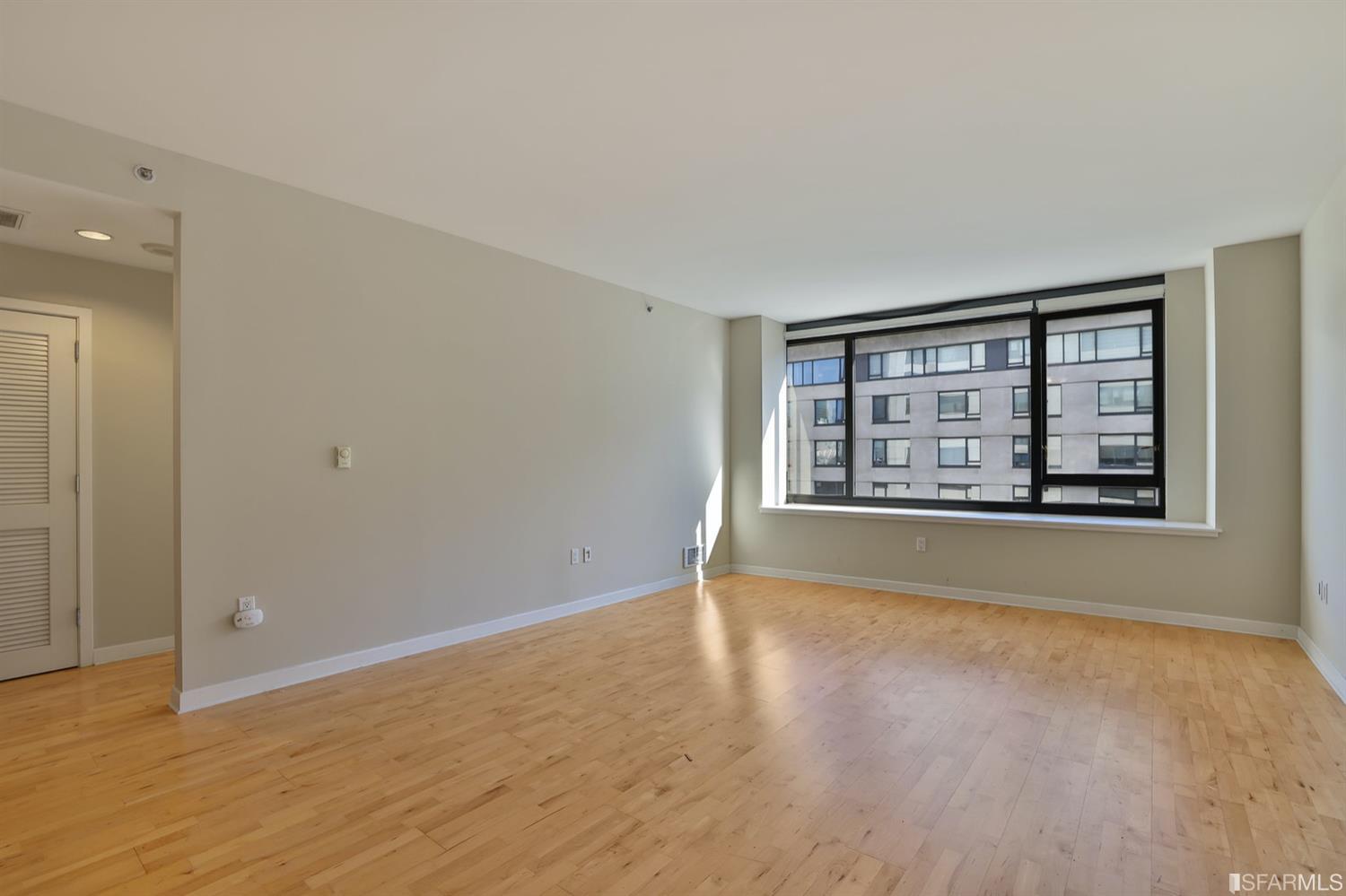 260 King Street #611 - Photo 5