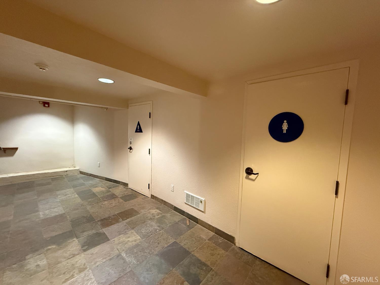 1414 Hyde Street - Photo 5