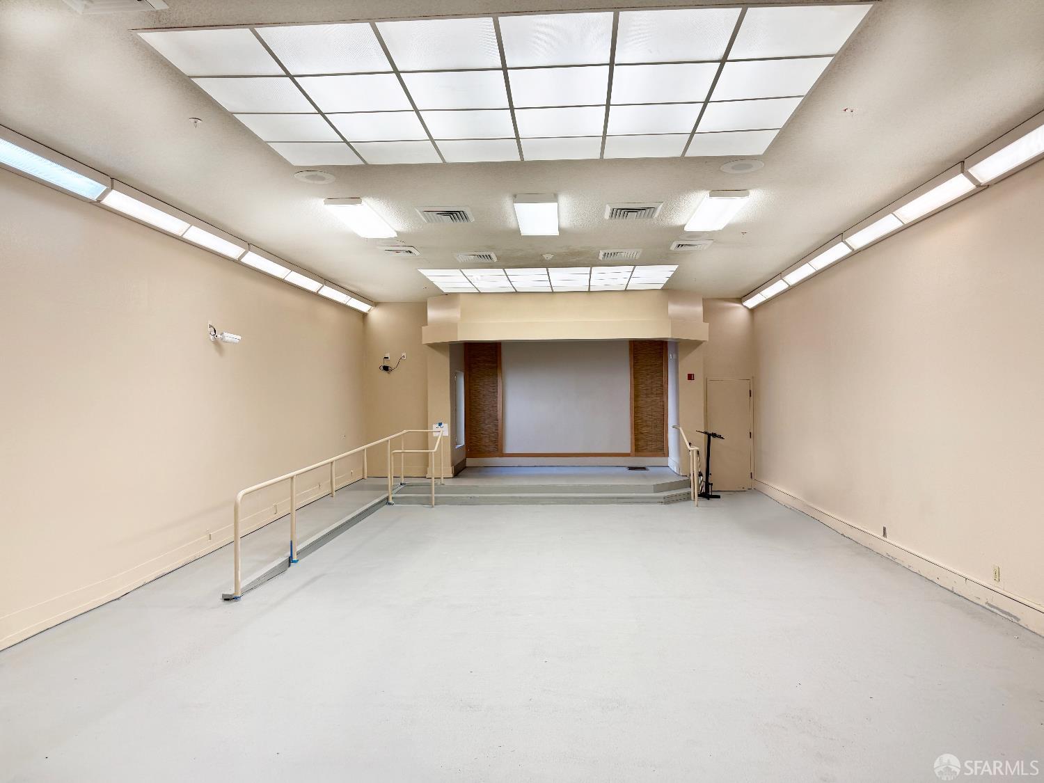 1414 Hyde Street - Photo 3