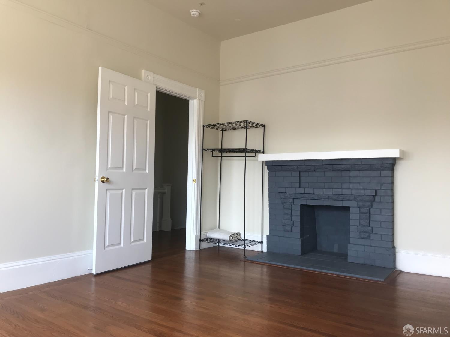 106-108 Sadowa Street - Photo 2
