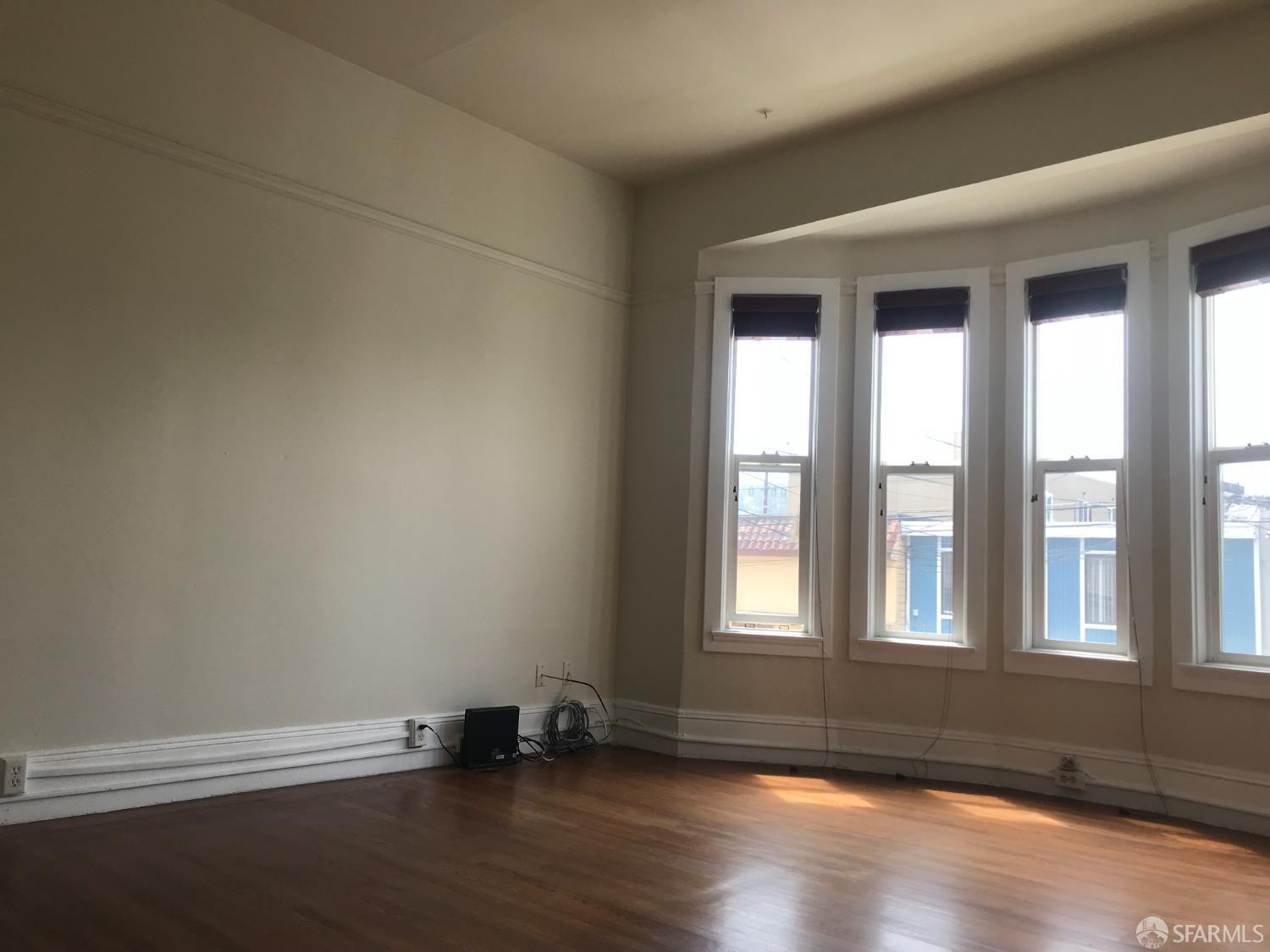 106-108 Sadowa Street - Photo 3