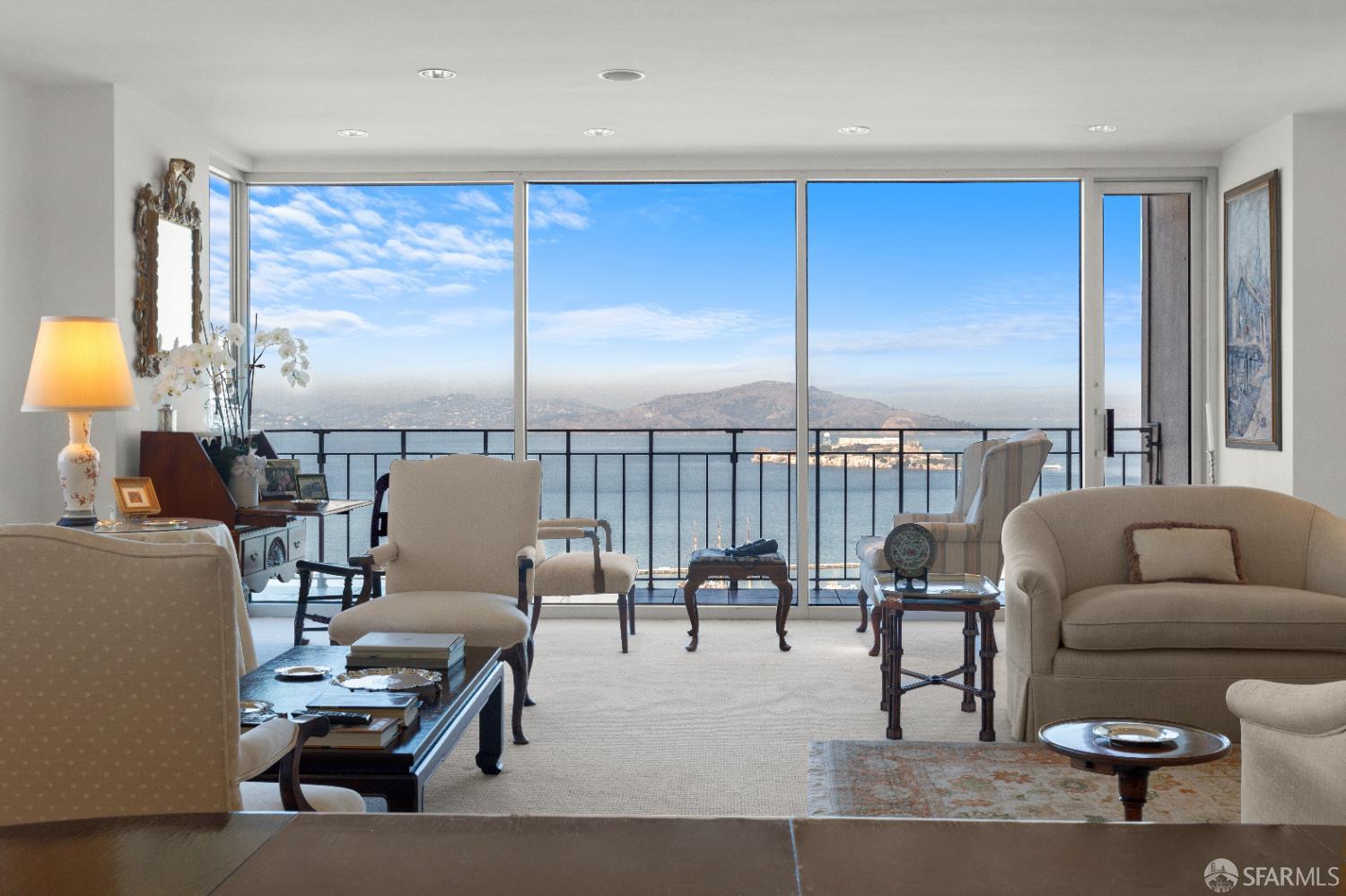 1080 Chestnut Street #11C - Photo 2