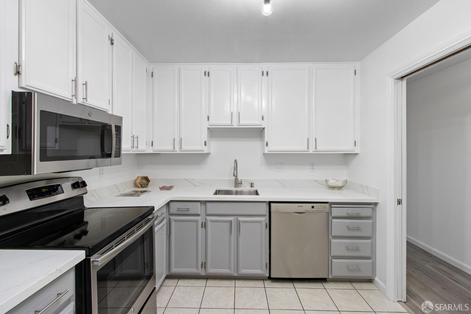 1461 Broadway Street #205 - Photo 4