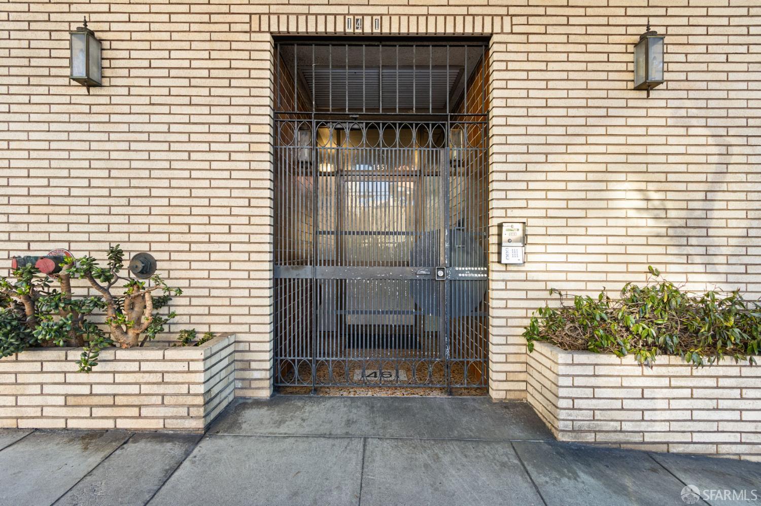 1461 Broadway Street #205 - Photo 2