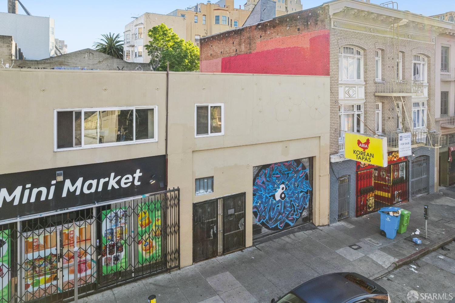934 Larkin Street - Photo 2