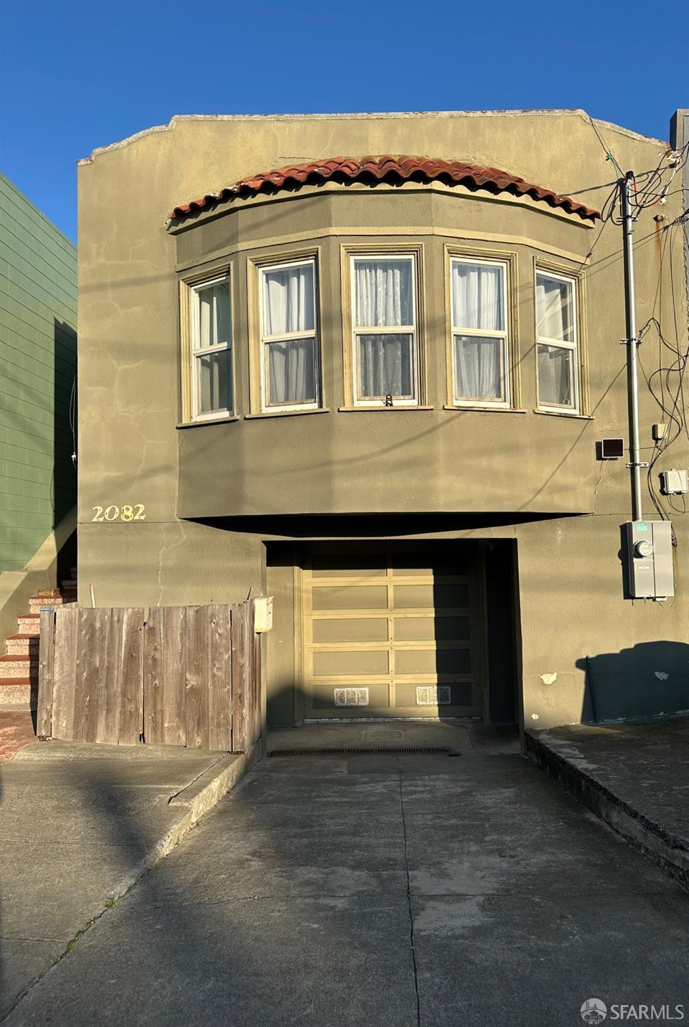 2082 46th Avenue - Main photo