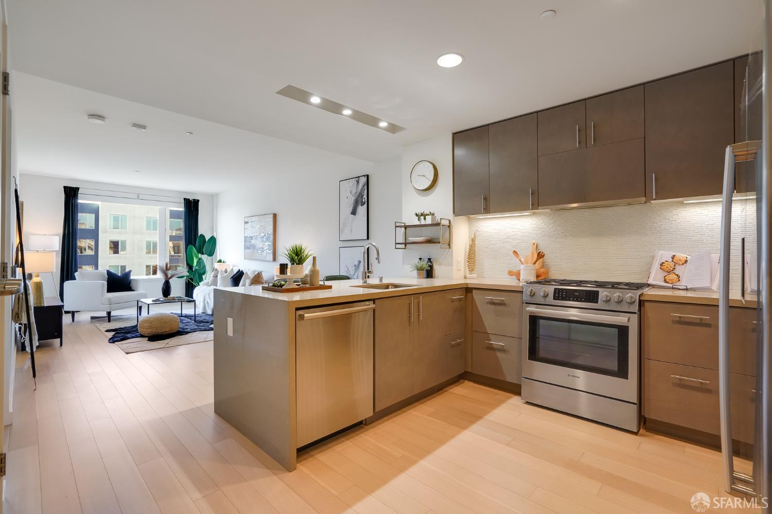 52 Innes Court #305 - Main photo