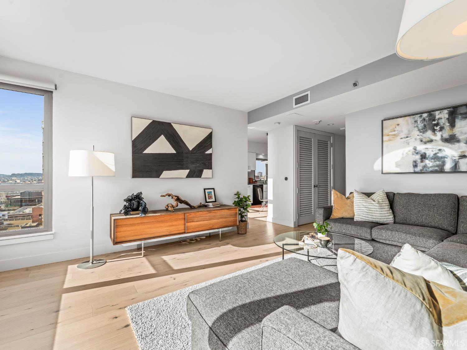 219 Brannan Street #16K - Photo 3