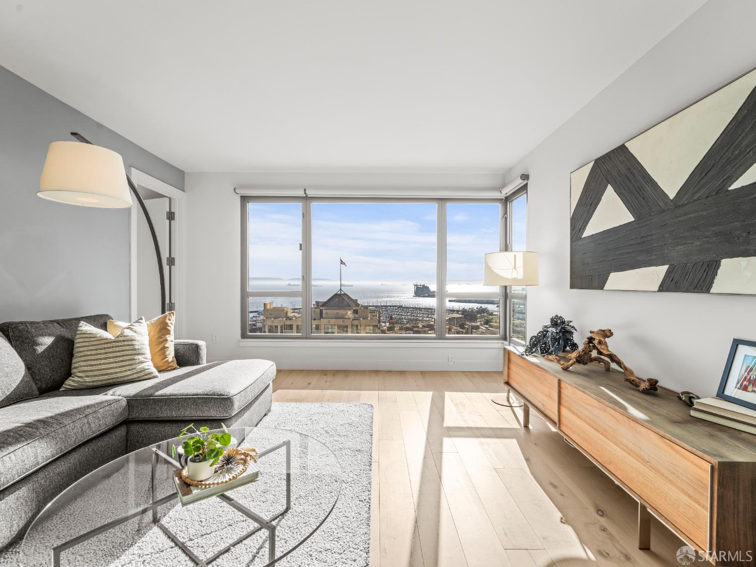 219 Brannan Street #16K - Photo 2