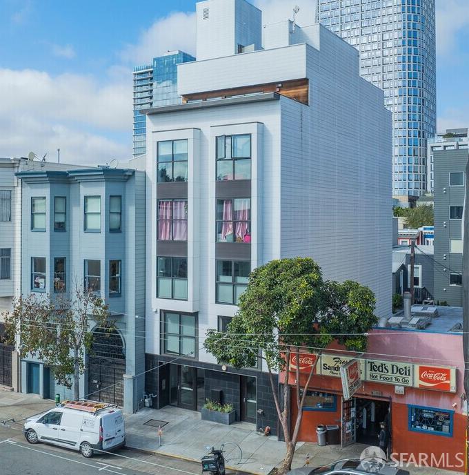 1532 Howard Street - Photo 2