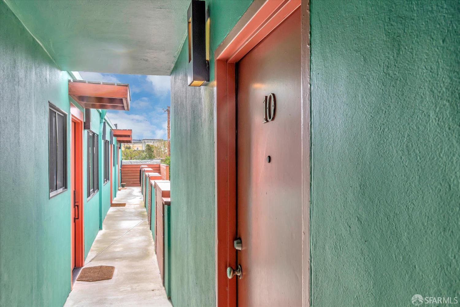226 27th Street #10 - Photo 3