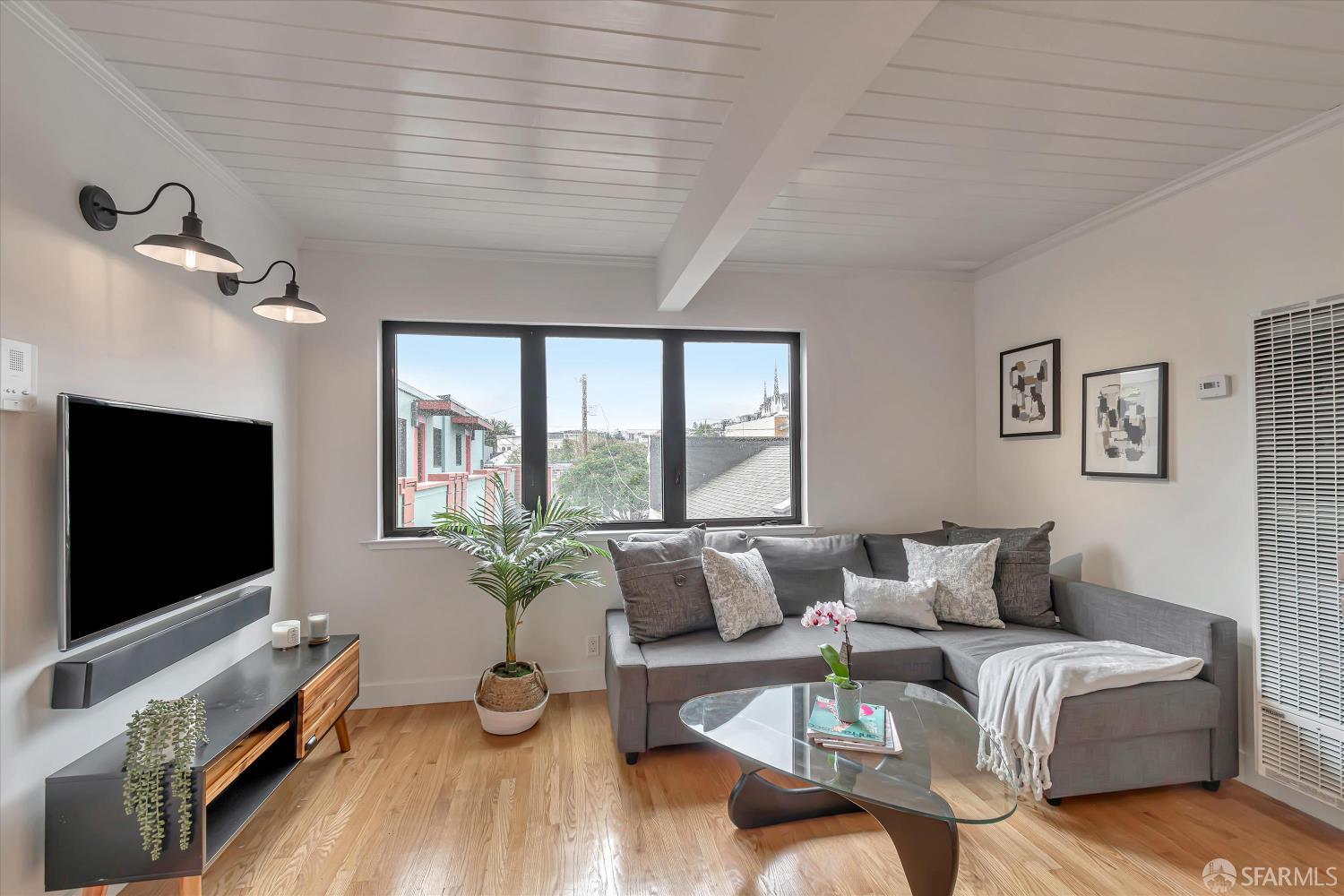 226 27th Street #10 - Photo 4