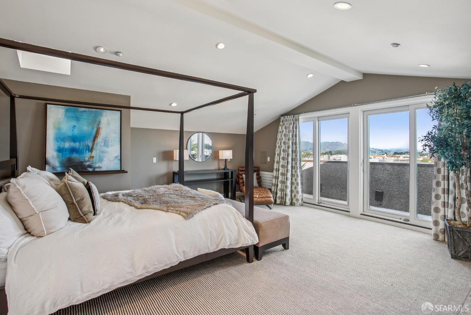 2550 Greenwich Street - Photo 3