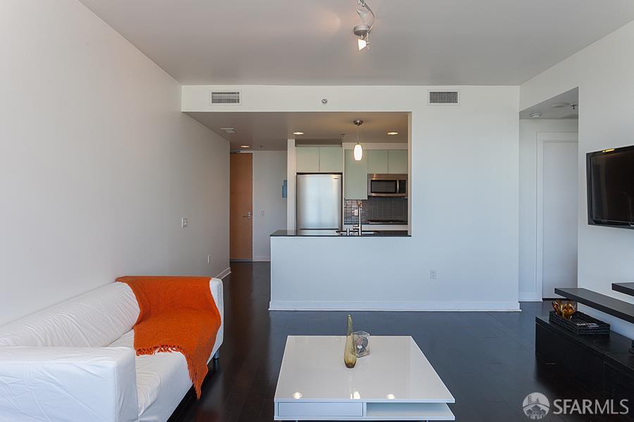 501 Beale Street #8C - Photo 2