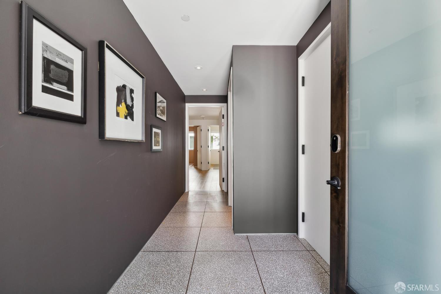 160 Bernard Street - Photo 3