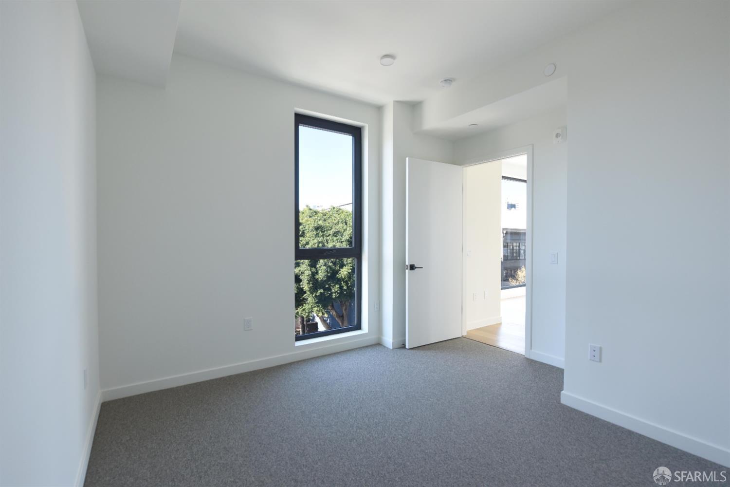 395 6th Street #413 - Photo 4