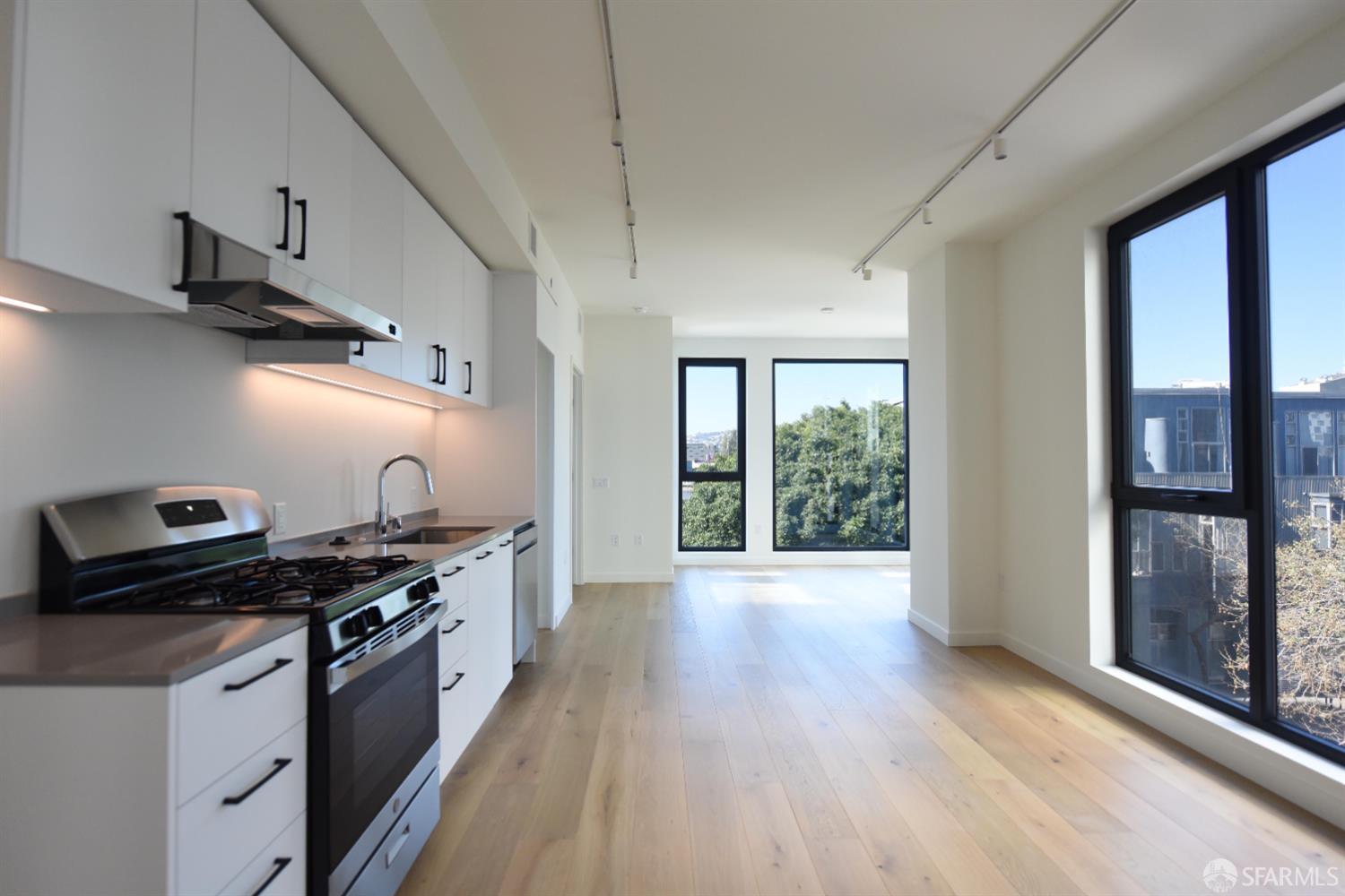 395 6th Street #413 - Photo 5