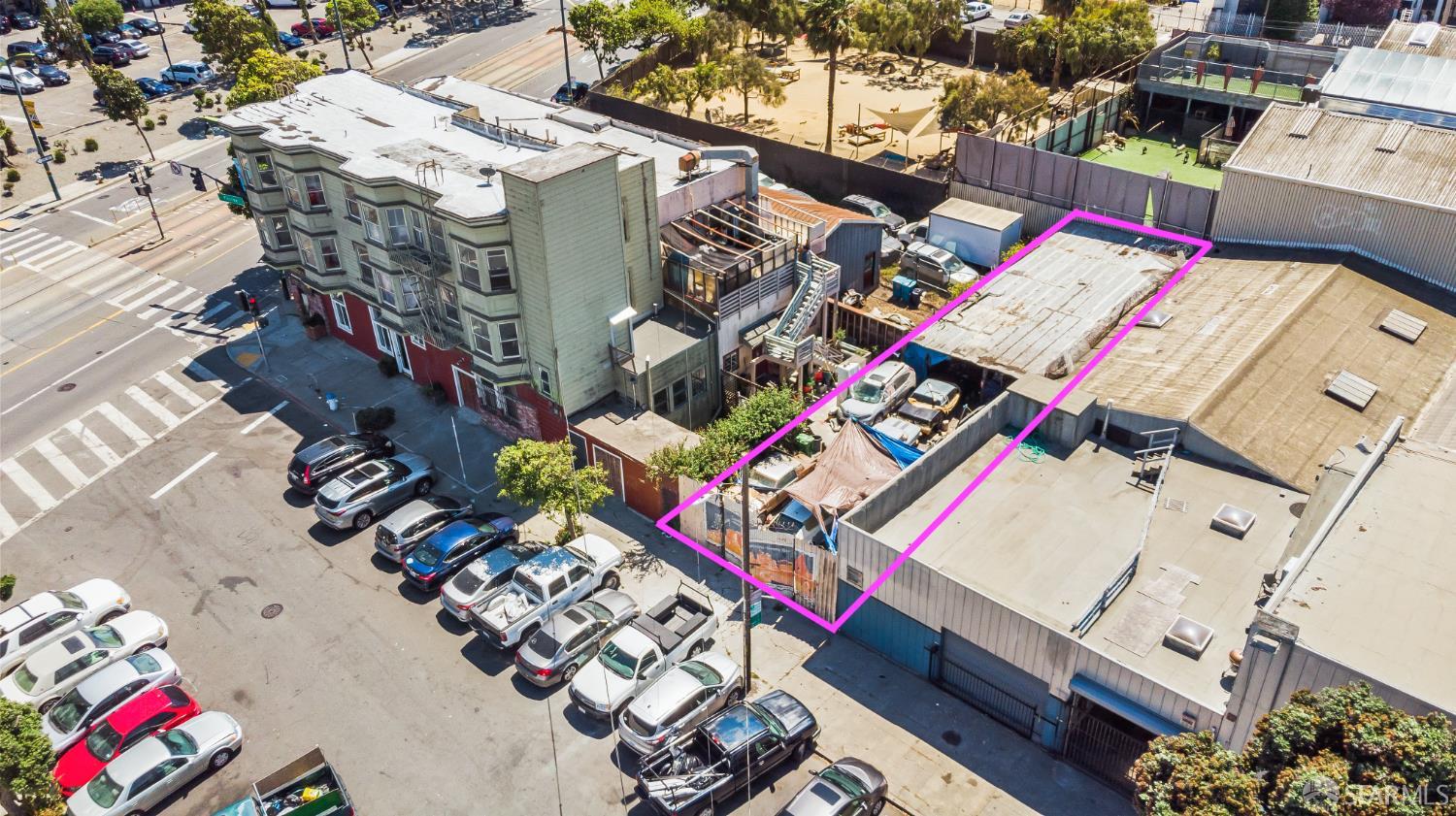 1575 Fairfax Avenue - Photo 2