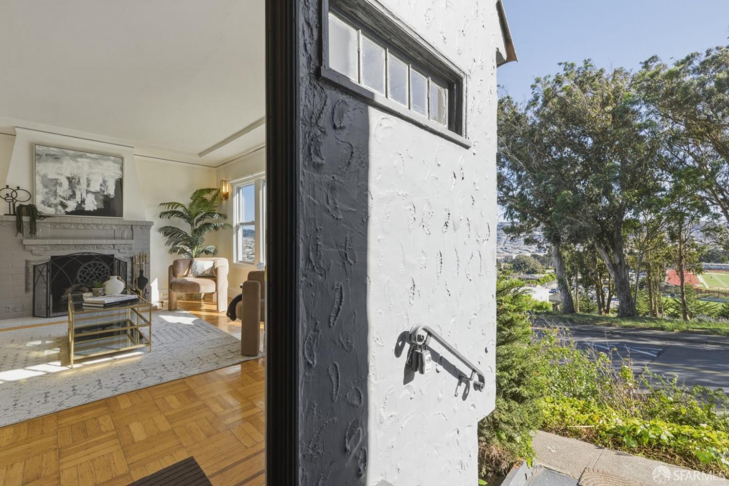 270 Judson Avenue - Photo 4