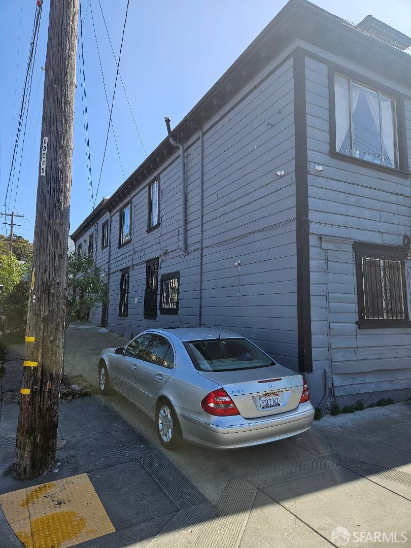 1196 Quesada Avenue - Photo 2