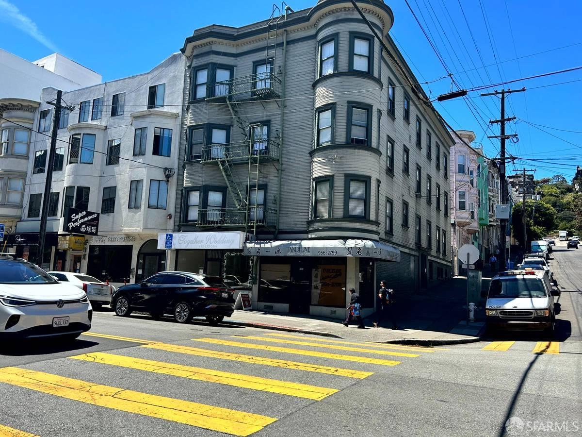 1463 Powell Street - Photo 3
