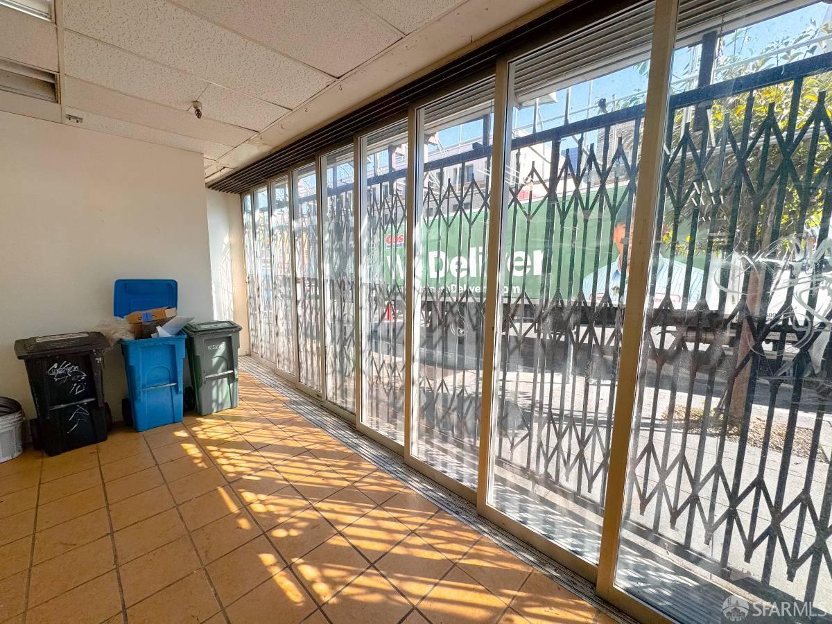 638 Broadway Street - Photo 2