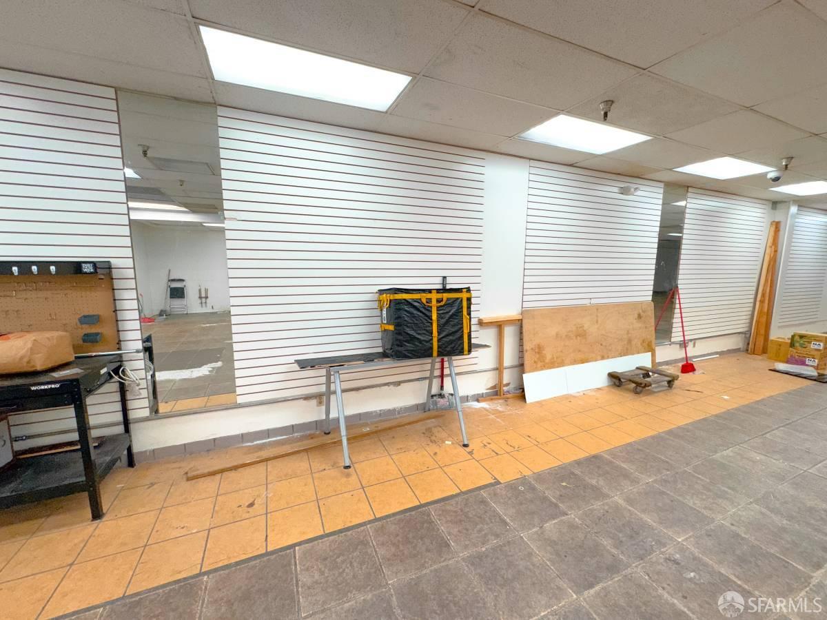 638 Broadway Street - Photo 5
