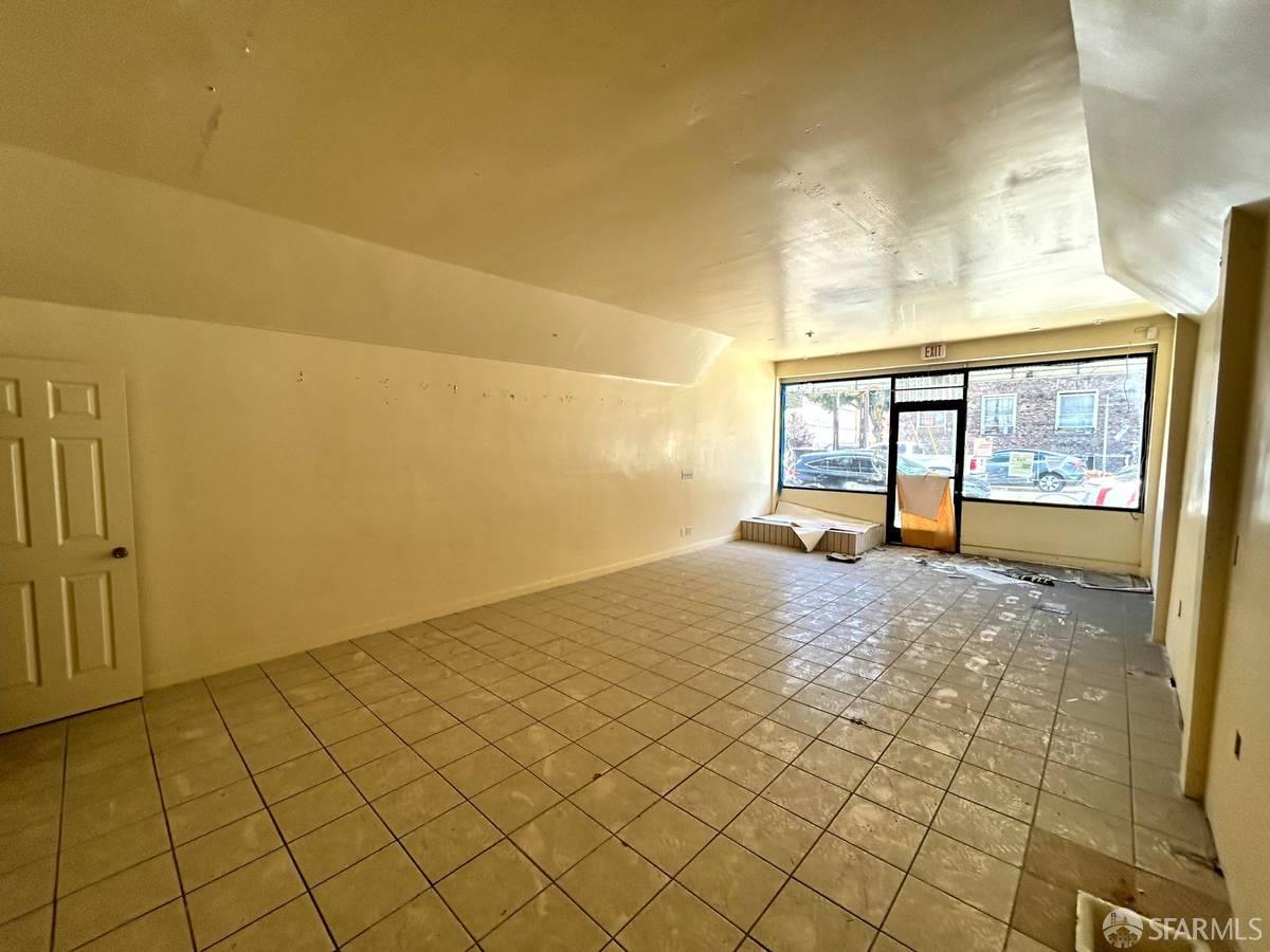 1463 Powell Street - Photo 4