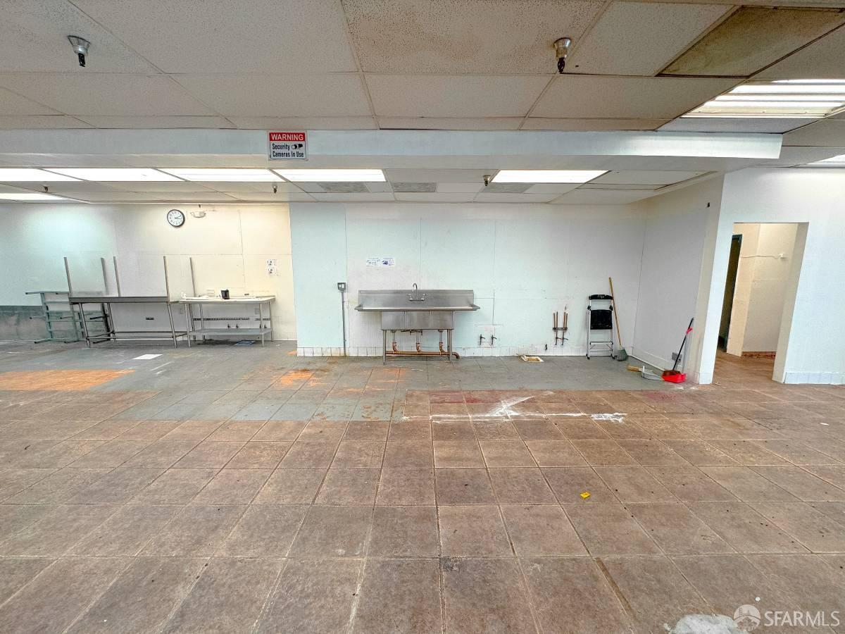 638 Broadway Street - Photo 4