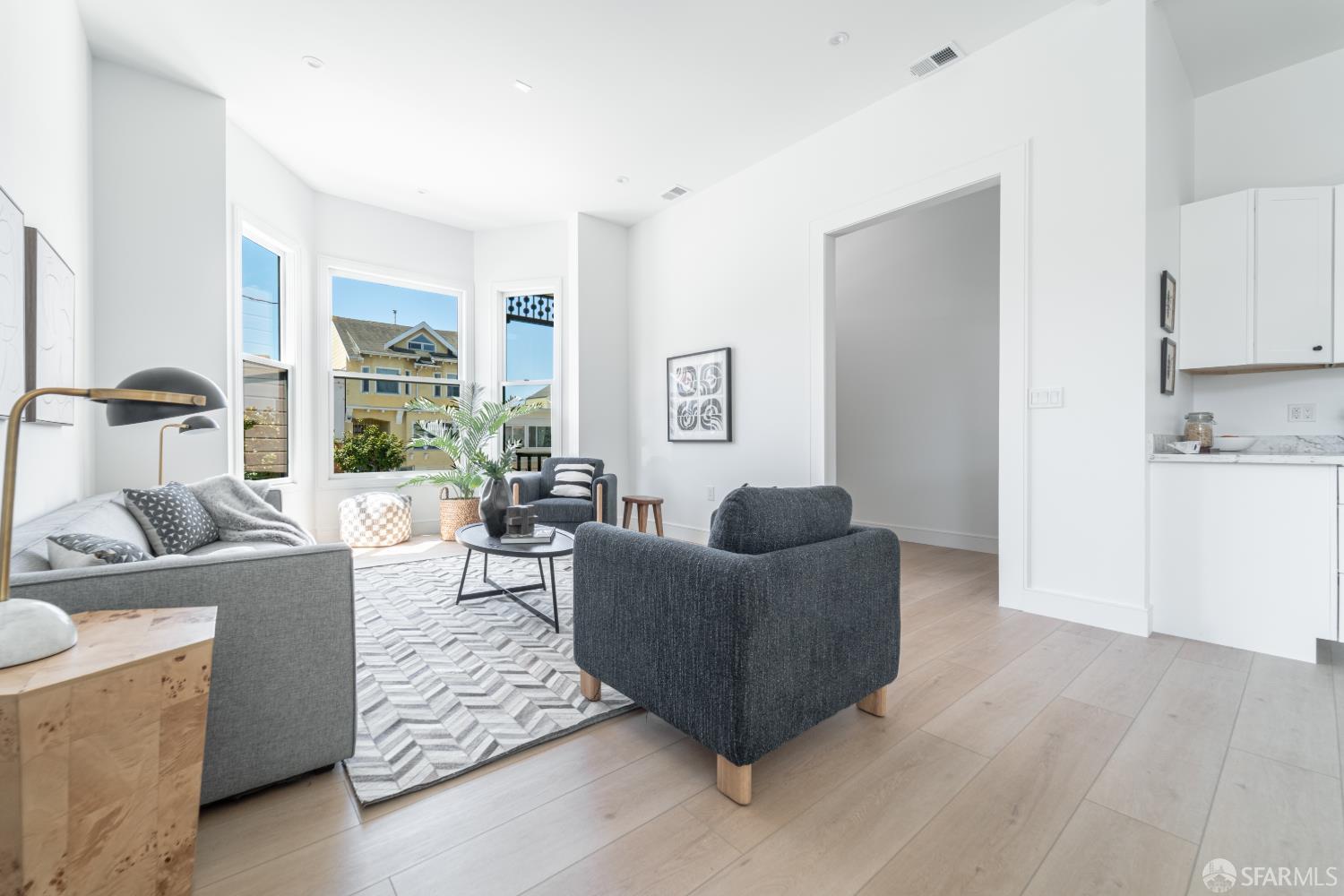 1552 Palou Avenue - Photo 3