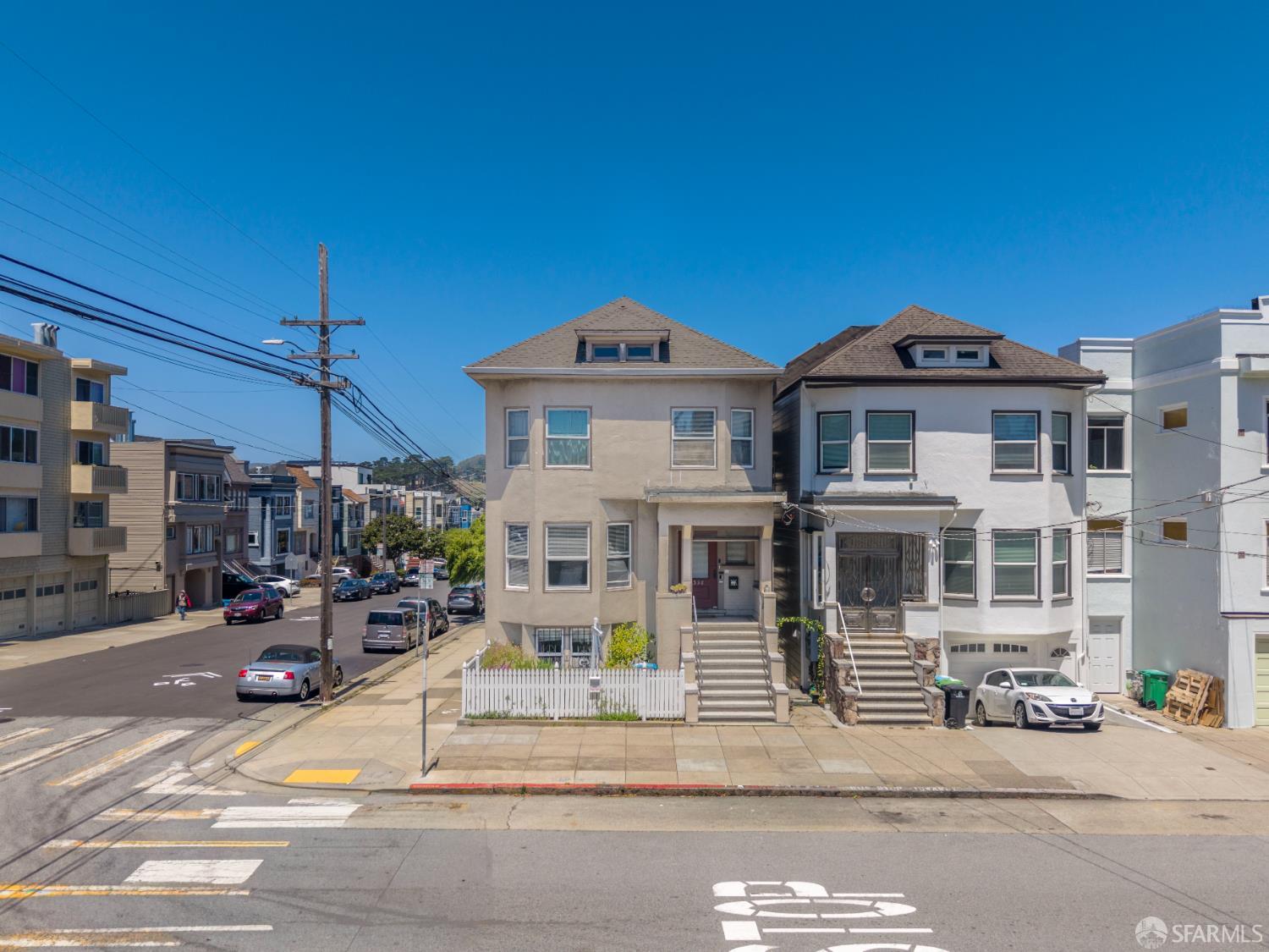 1358 Clement Street - Photo 3