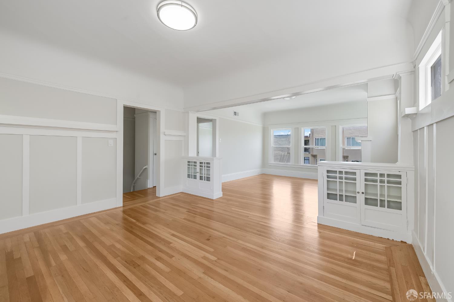 379-381 25th Avenue - Photo 4
