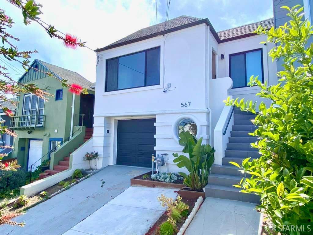 567 Head Street - Main photo