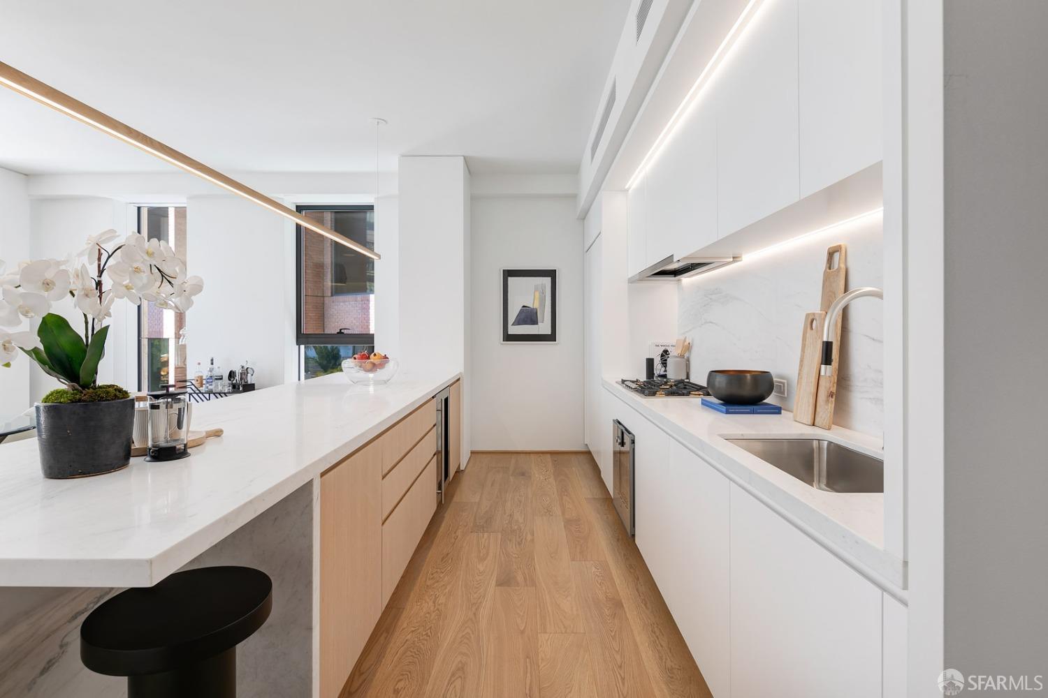 1 Steuart Lane #605 - Photo 4
