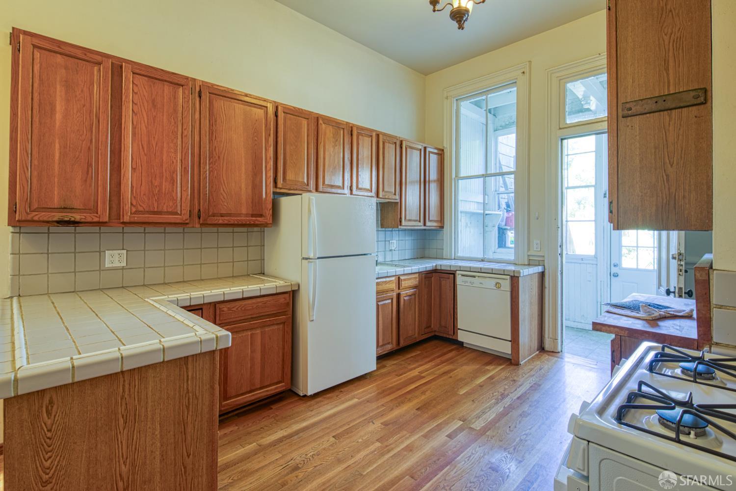 630 Haight Street - Photo 3