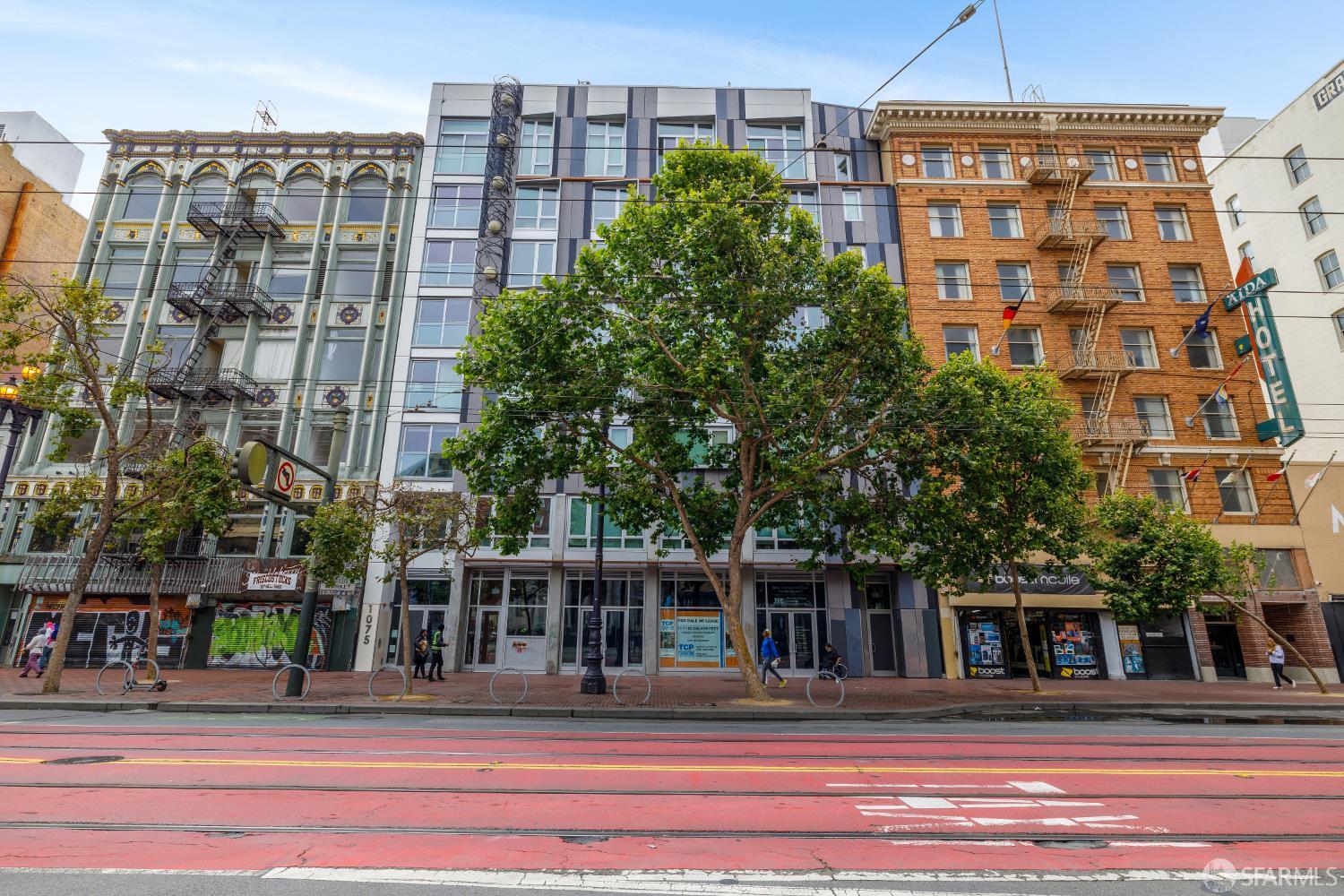 1075 Market Street #412 - Photo 2