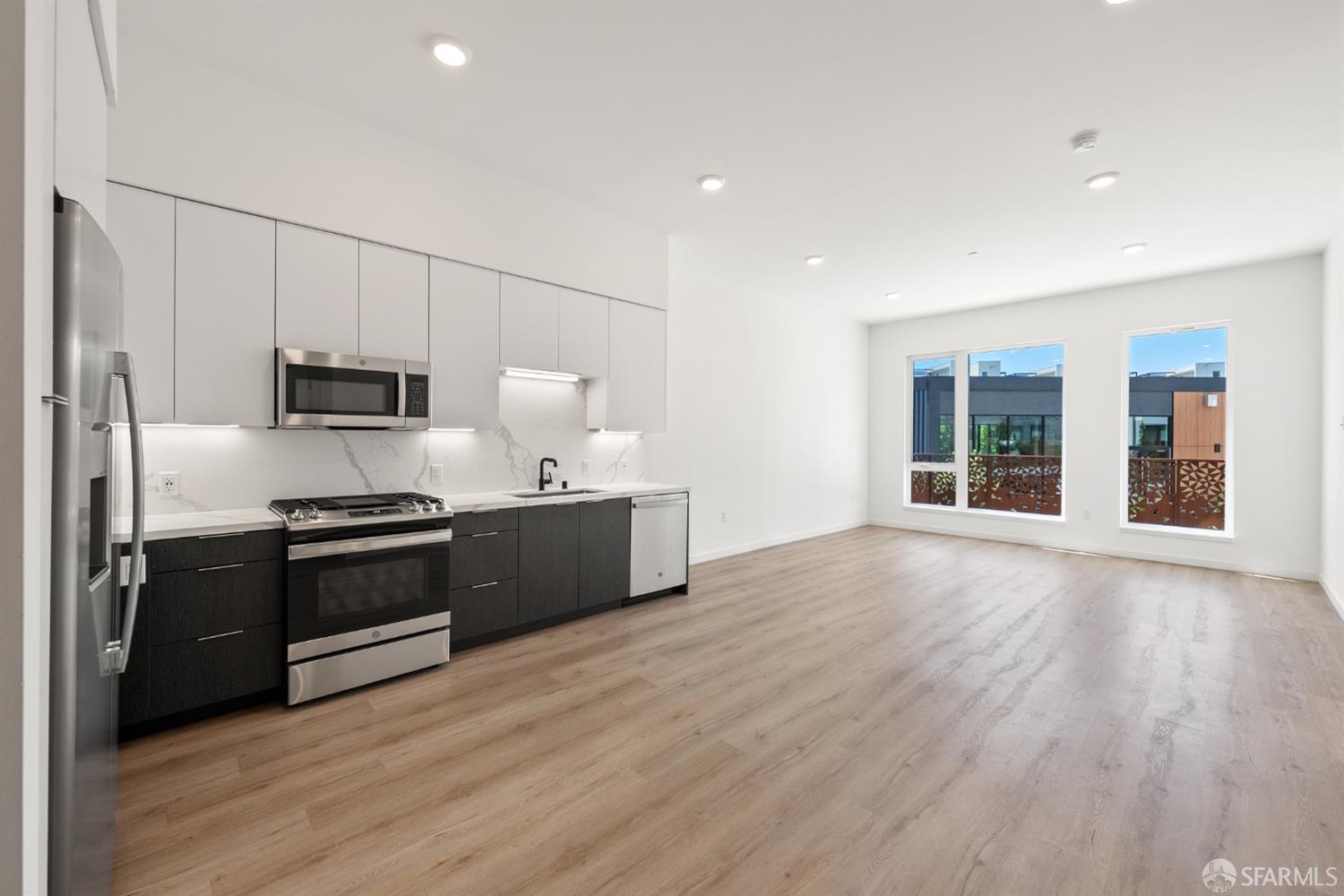 52 Kirkwood Avenue #219 - Photo 2