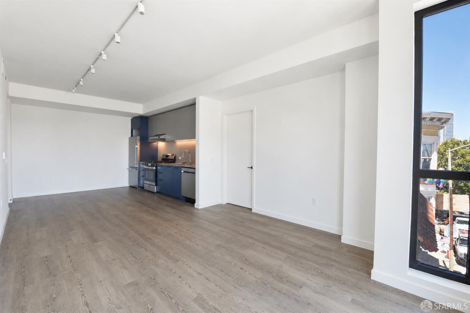395 6th Street #305 - Photo 3
