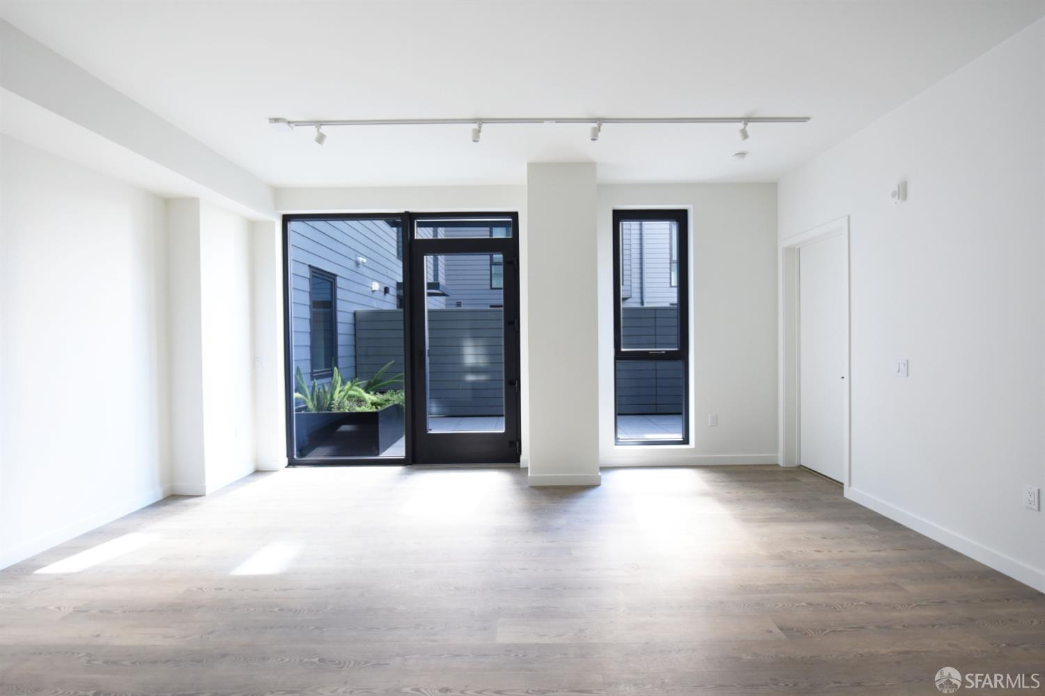 395 6th Street #BM3 - Photo 2