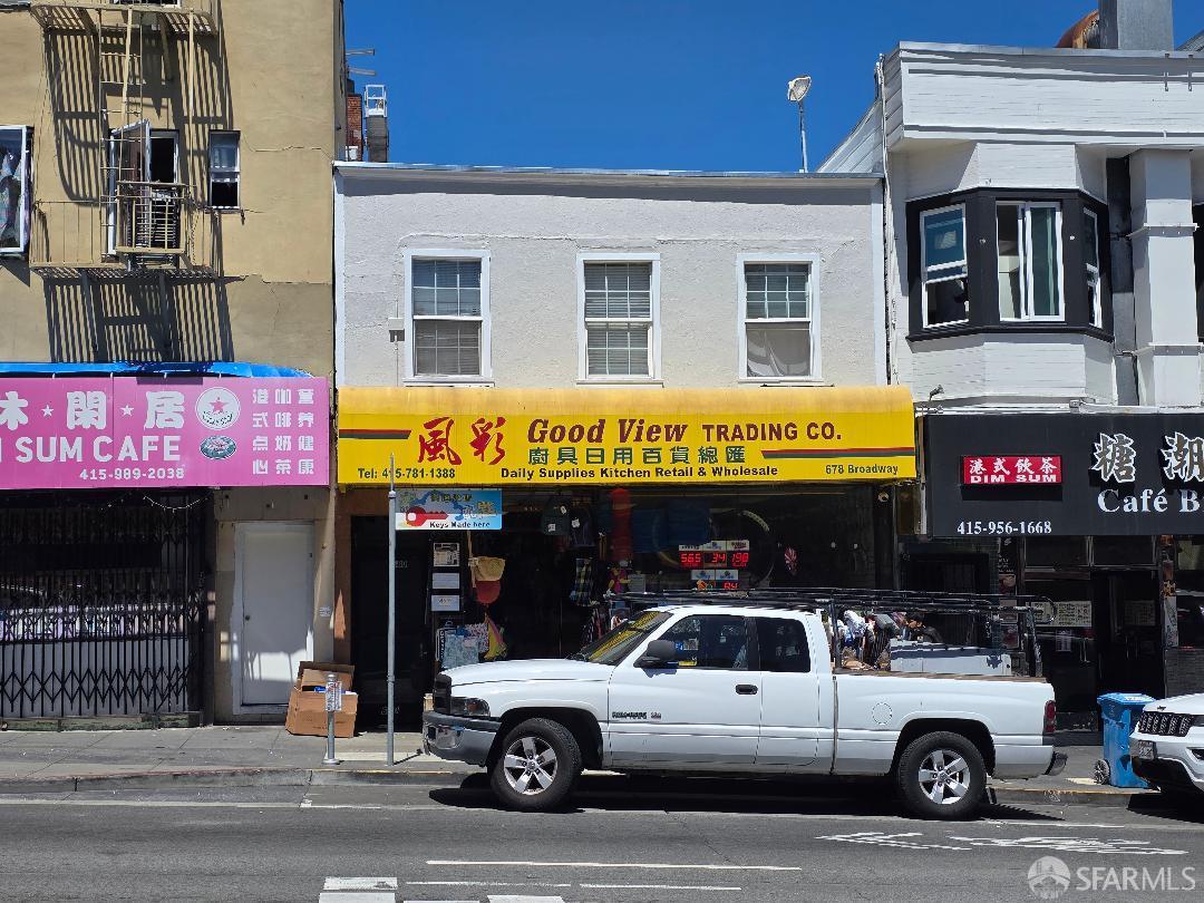678 Broadway Boulevard - Main photo